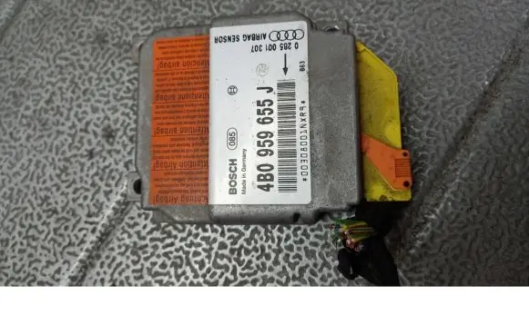 Audi A6 S6 C5 4B Airbag deployment crash/impact sensor