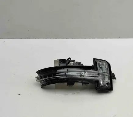 Nissan Qashqai J12 Mirror indicator light 261606PA0A