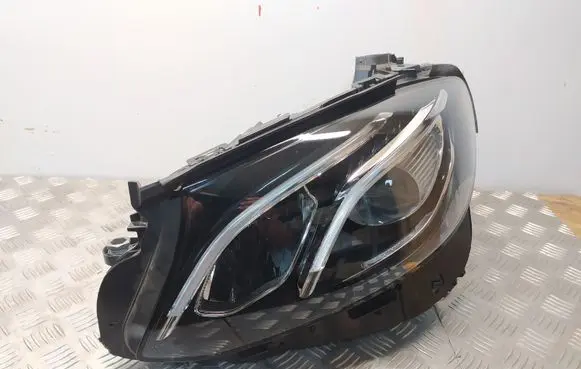 Mercedes-Benz E W213 Headlight/headlamp 2139067706