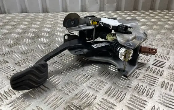 Clutch pedal