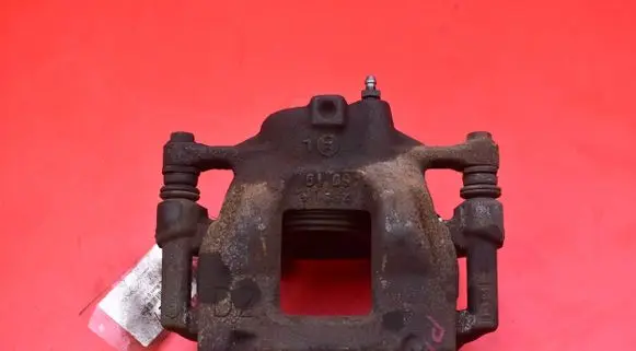 Toyota Auris E180 Front brake caliper