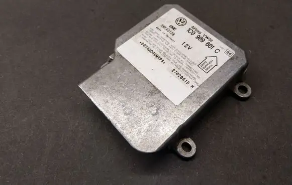 Skoda Fabia Mk1 (6Y) Airbag control unit/module 1C0909601C