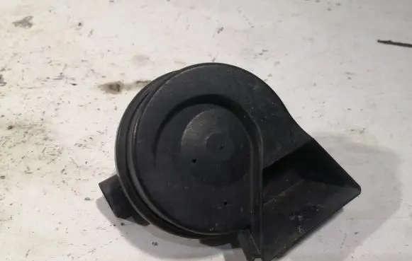 Audi A4 S4 B8 8K Horn signal 8T0951221A