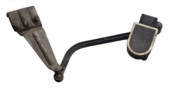 Mercedes-Benz E C207 W207 Air suspension front height level sensor A0009050201