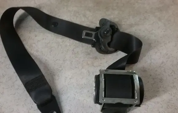 Mini One - Cooper Coupe R56 Front seatbelt 601028900D