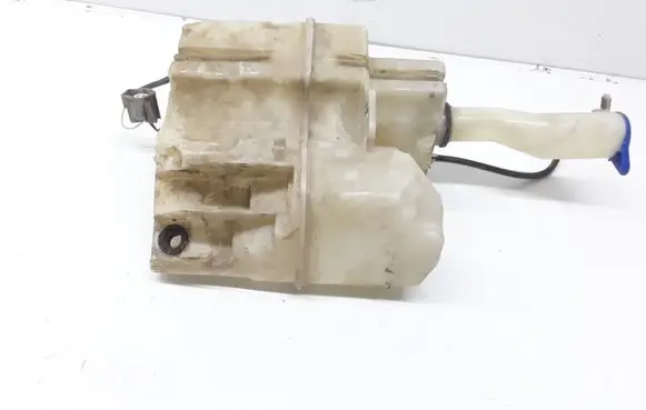 Windshield washer fluid reservoir/tank