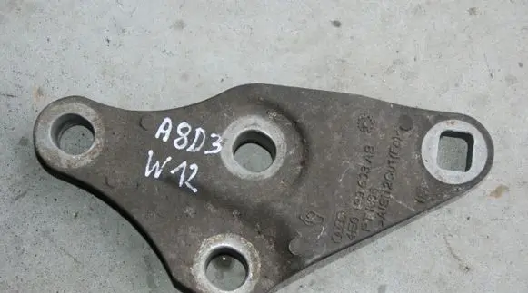 Audi A8 S8 D3 4E Engine mounting bracket 4E0199603AB