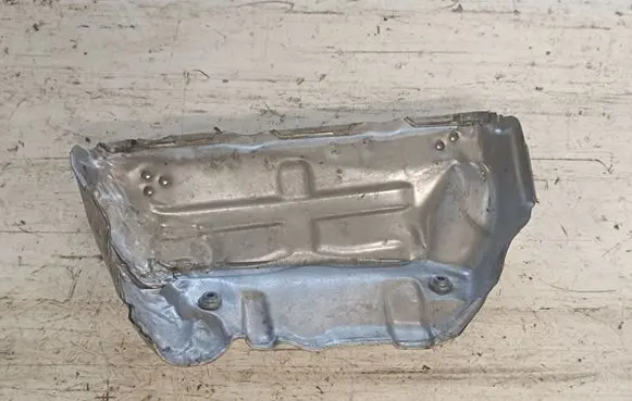 Volkswagen Touareg II Heat shield in engine bay 03H253035AD
