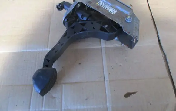 Clutch pedal