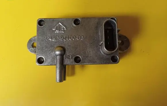 Ford Mondeo MK II Air pressure sensor F48E9J460BB