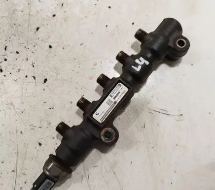 Ford Focus Fuel main line pipe 9654592680 9655465480