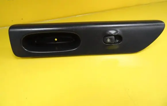 Renault Laguna I Electric window control switch 7700417094