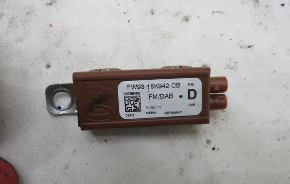Jaguar XE Antenna control unit GMAUTO4574097