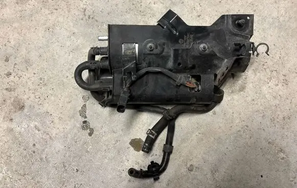 Volkswagen Transporter - Caravelle T5 Fuel filter bracket/mount holder 7E0127224C