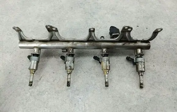 Audi A4 S4 B8 8K Fuel main line pipe 