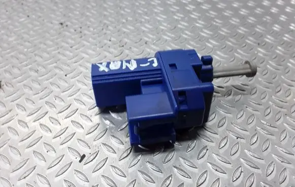 Clutch pedal sensor