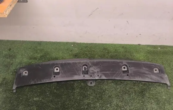 Toyota Prius+ (ZVW40) Front bumper skid plate/under tray 7685147020
