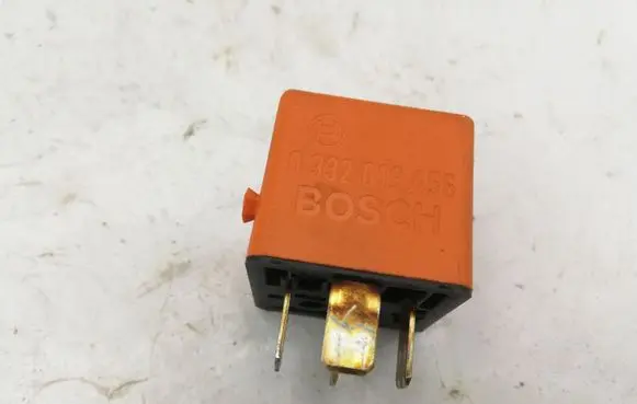 BMW X3 E83 Other relay 0332019456 1378238