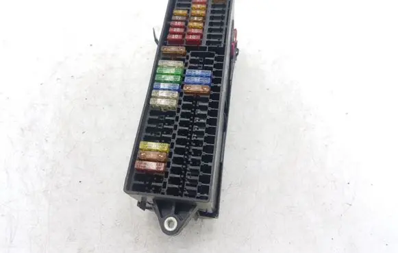 Volkswagen Golf Plus Fuse module KHMA506 0G1740574400