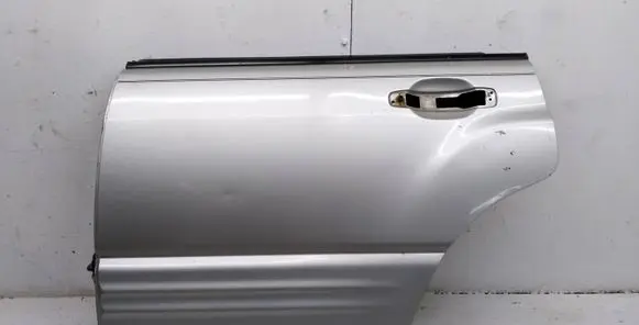 Subaru Forester SF Rear door