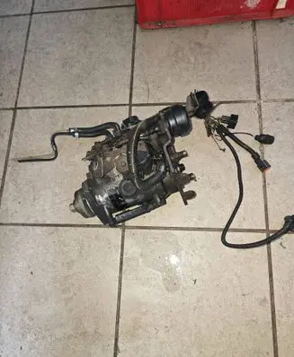 Volkswagen Polo III 6N 6N2 6NF Fuel injection high pressure pump R8444B956C 119755 028130115J