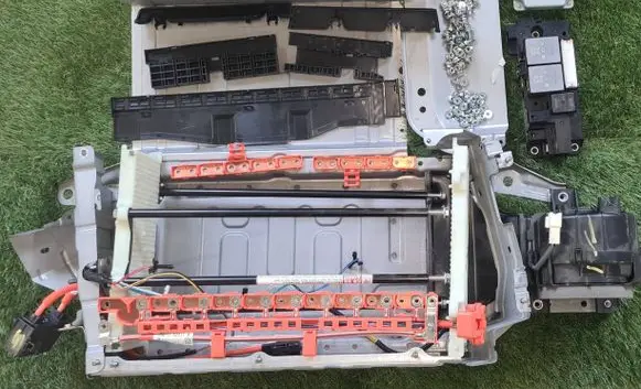 Toyota Yaris Hybrid / electric car battery 