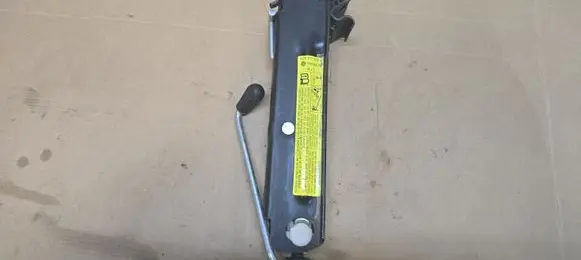 Volkswagen PASSAT B6 Lift Jack 3C0011031B