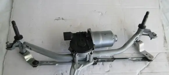 Opel Crossland X Front wiper linkage and motor 0390243607