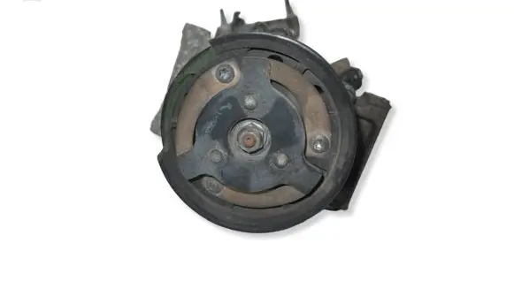 Peugeot 208 I Air conditioning (A/C) compressor (pump) 9675655880