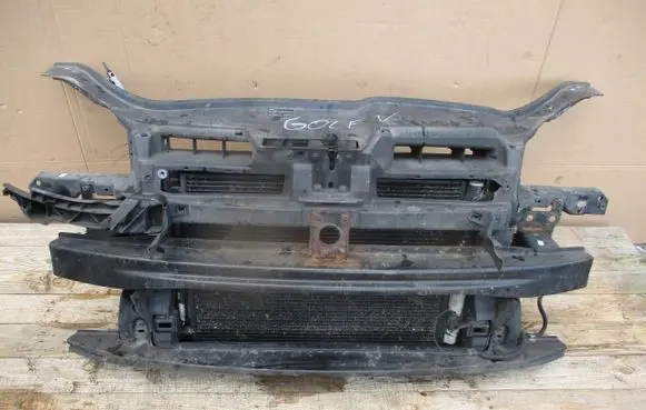 Volkswagen Golf V Radiator support slam panel