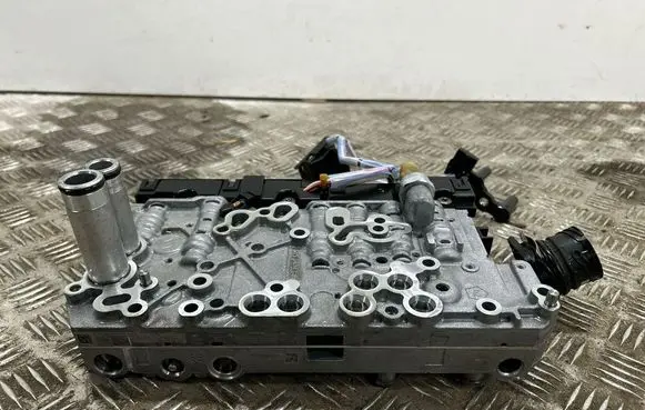 Dodge Hornet Gear selector/shifter in gearbox 04753120AA 68318224AA RL318224AA