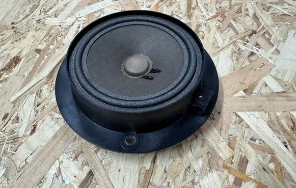 Mercedes-Benz B W245 Rear door speaker