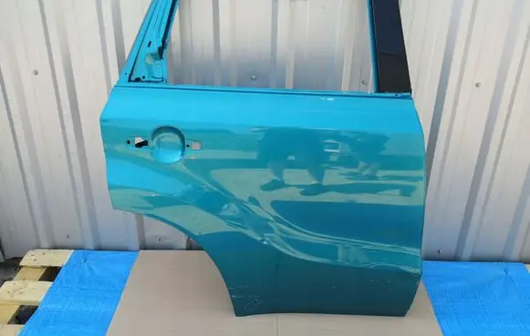 Suzuki Vitara (LY) Rear door