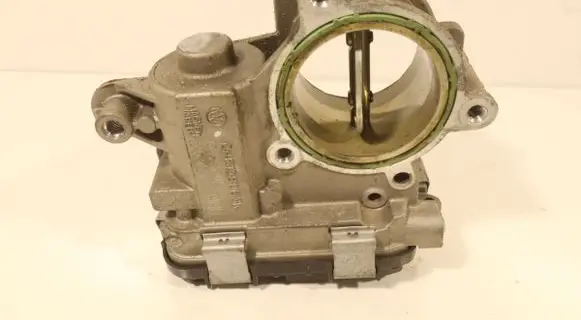 Volkswagen Polo V 6R Throttle body valve 04B128063K
