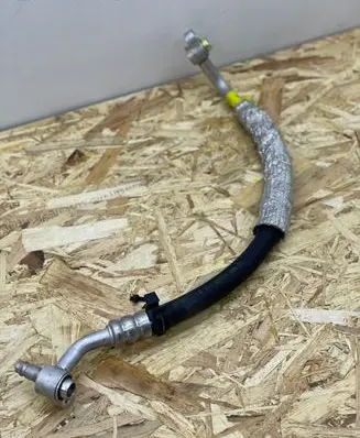 Dodge Durango Air conditioning (A/C) pipe/hose 68217212AB