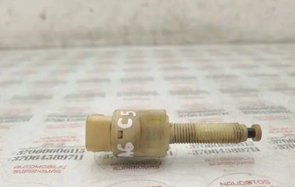 Audi A6 S6 C5 4B Brake pedal sensor switch 4A0945515A