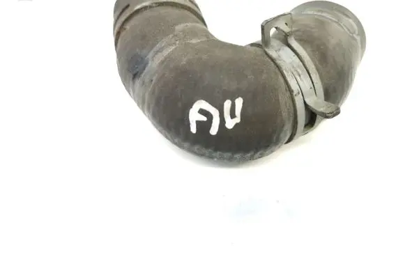 Volkswagen PASSAT B5.5 Engine coolant pipe/hose 038121101