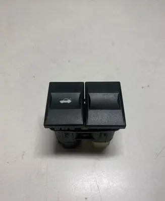 Tailgate opening switch