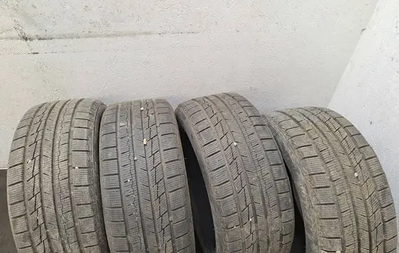 Mercedes-Benz CLA C117 X117 W117 R18 winter tire 