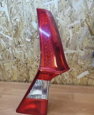 Volvo V70 Tailgate rear/tail lights