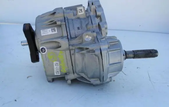Mercedes-Benz E AMG W213 Gearbox transfer box case A7252800000 1904200538