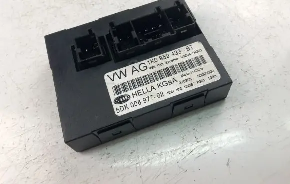 Volkswagen Tiguan Other control units/modules 1K0959433BT