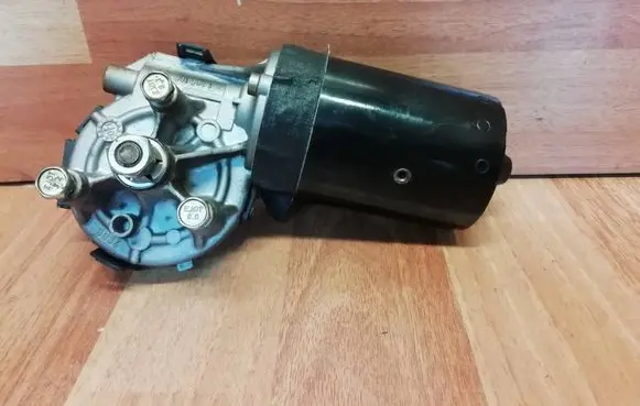 Rover 75 Wiper motor DLB101570 0390241355 67638362155