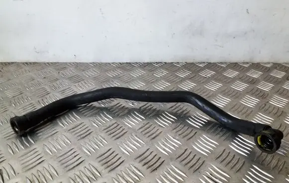 Opel Vivaro Breather hose/pipe 