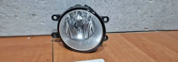 Toyota Verso Front fog light 1N0271514