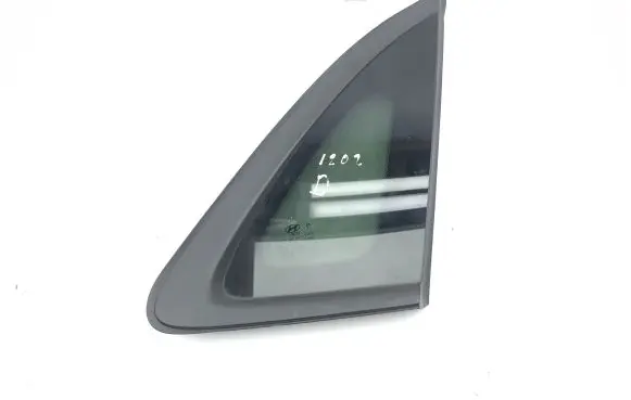 Hyundai Kona I Rear side window