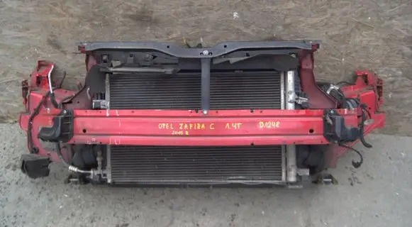 Opel Zafira C Radiator support slam panel
