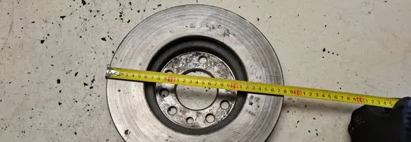 Opel Astra H Front brake disc