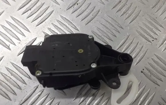 Volkswagen PASSAT B5.5 A/C air flow flap actuator/motor 1J0907511