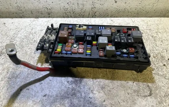 Opel Insignia A Fuse module 529050199 13255300